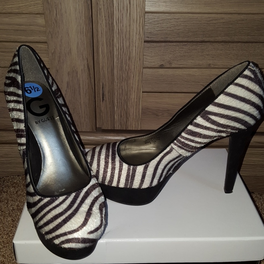 GUESS zebra print platform heel